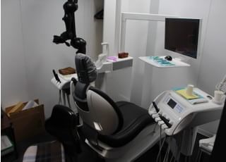 モニターが付いているチェアで診療していきます。