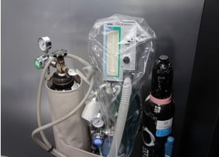 笑気麻酔を使用した治療も行います。