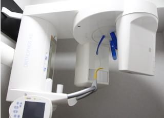 歯科CTを活用して、丁寧な診断を行っております。