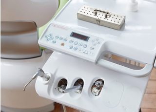 歯科治療で使用する治療機器です。