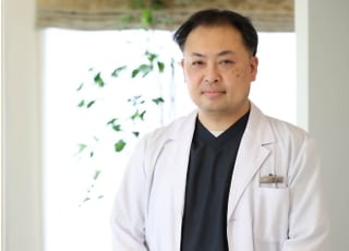 エメラルド歯科クリニック 辻村　京一郎 院長 歯科医師 男性
