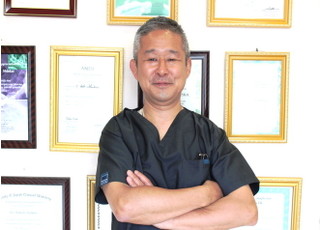 新海歯科医院 新海　誠（Makoto Shinkai） 院長 歯科医師 男性