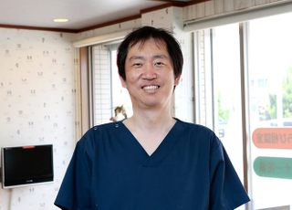 クローバーデンタルクリニック 保田　晃宏（Akihiro Yasuda） 理事長 歯科医師 男性