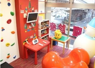 おもちゃやぬいぐるみなどお子さまのためにご用意しております。