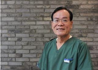 歯科医師です。院長と2名で治療を行います。