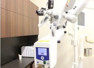 マイクロスコープを2台導入しています。