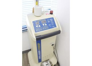 レーザーです。痛みの少ない治療を行うことができます。