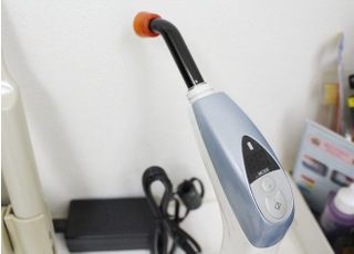 詰め物などを固める際に使用します。