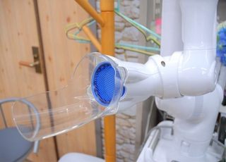 治療中に発生する粉塵を吸い取り、院内感染の予防対策を行っています。