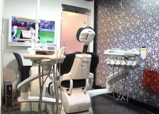 目の前の画面で説明を行います。