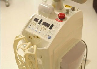 炭酸ガスレーザー治療器を導入しています。