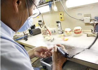 ご納得いただける入れ歯作製を心がけています。