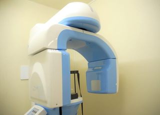 歯科用CTなどさまざまな機器を導入しております。