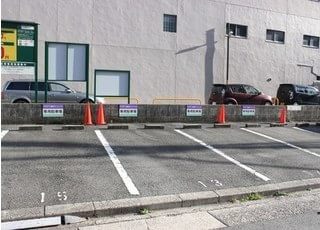 4台分の駐車場をご用意しております。