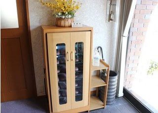 院内でご使用頂くスリッパは除菌したものをご用意しています。