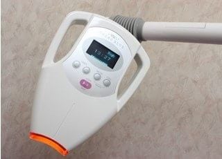 LEDホワイトニングマシーンをご用意しております。