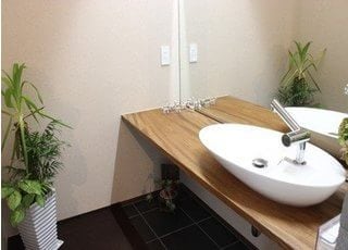 おしゃれな洗面所になっています。