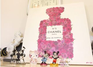 気分を豊かにするインテリアを所々に配置しています