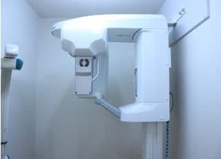 レントゲンを使用して歯の状態を確認できます。