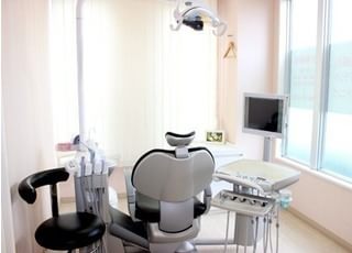 BGMを聴きながらリラックスして治療を受けていただけます。