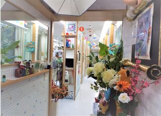 診療室はリラックスして治療を受けて頂けるようにしています。