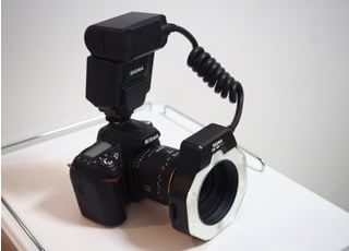 治療前後や過程を撮影します。