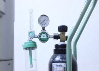 さまざまな機器を活用して治療に当たります。