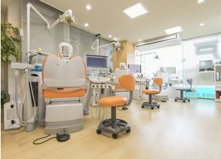 広く、明るい診療室です。