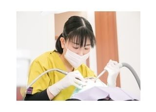 歯科衛生士が、しっかりとクリーニングを行います。