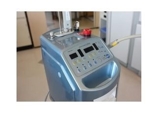 レーザー機器を活用した診療も行っております。
