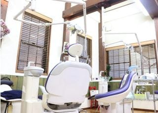 歯科医院らしくない落ち着いた空間にしました。