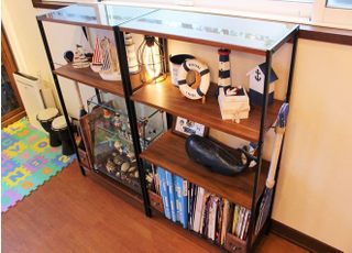 港にまつわるアイテムが所々に飾られております♪