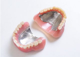 リサ歯科医院（東新宿駅）