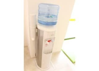 お待ちいただく間はご自由にウォーターサーバーをご利用ください。