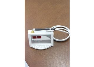 虫歯の状態を調べる機器です。