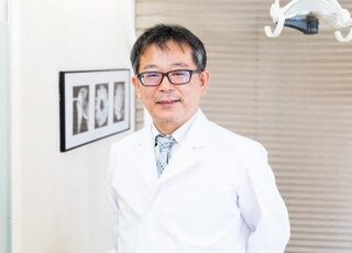 新越谷歯科クリニック（埼玉県越谷市南越谷4-11-4） 安部　博和 院長 歯科医師 男性