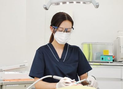 一人ひとりのお口に寄り添った丁寧なケアで、清潔で心地よい笑顔を支えています