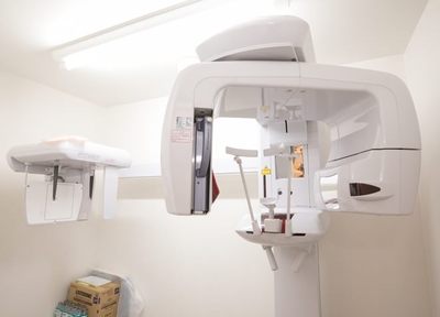治療のリスクを軽減させるために、CTを用いてレントゲンでは分からない所まで確認します