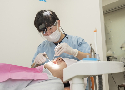 定期検診でのブラッシング指導やクリーニングを通じて、歯周病予防に努めましょう