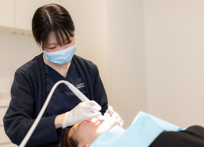 丁寧なクリーニングと検診で、爽やかな笑顔と健康なお口をサポートします