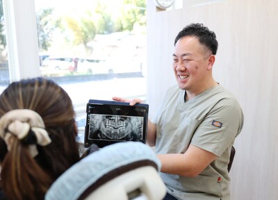 入れ歯の修理にも対応。お口にフィットした入れ歯をご提供できるよう努めています