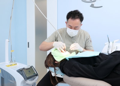 歯周病治療を通して、ご自分の歯で噛める幸せをお守りすることに努めています