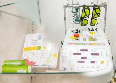 横浜馬車道デンタル ホワイトスポット治療