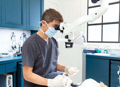 長期的に持続するかぶせ物を提供するために、歯科技工士との連携を大切にしています。