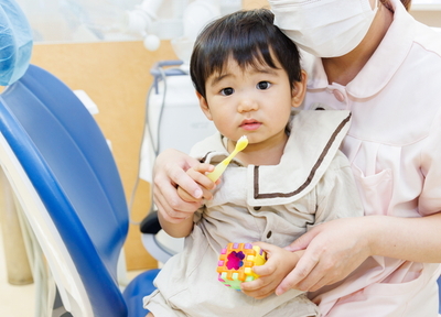 乳歯で歯がガタついているお子さまは要注意です