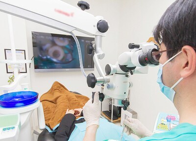 やすだ歯科 マイクロスコープ