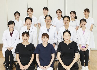 インプラント治療に注力した歯科医師が手術を担当します