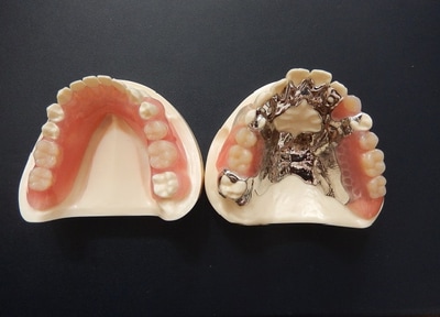 横浜馬車道デンタル 入れ歯・義歯