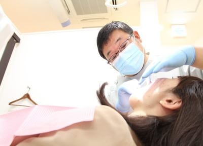 保険適用で歯を白く治療できるコンポジットレジンを使って極力歯を削らない