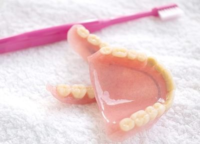 患者さまに合わせた義歯をお作りします